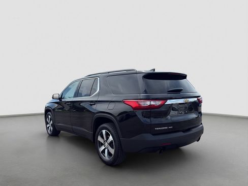 Used 2021 Chevrolet Traverse LT w/ LT Premium Package AWD/4WD image 4