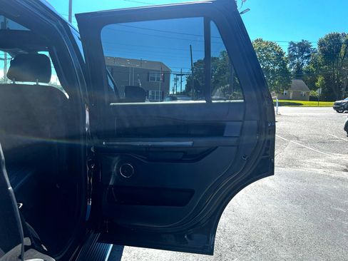 Used 2021 Ford Expedition XLT image 27