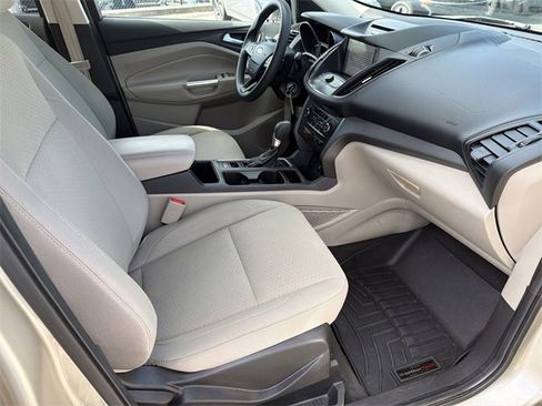 Used 2017 Ford Escape SE w/ Equipment Group 201A image 13