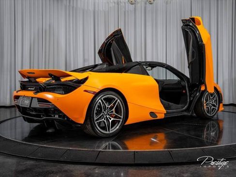 Used 2020 McLaren 720S Performance RWD image 28