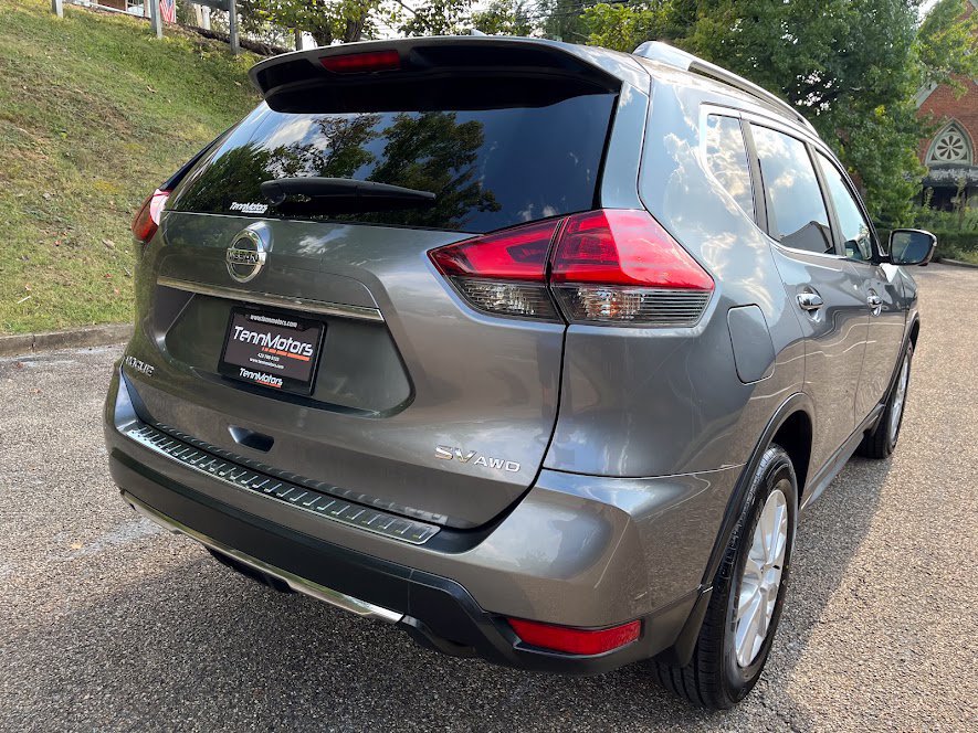Used 2017 Nissan Rogue SV w/ SV Premium Package AWD/4WD image 34