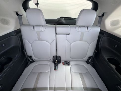 Used 2023 Honda Pilot Touring image 26