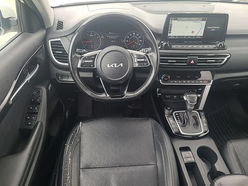 Used 2022 Kia Seltos SX w/ Sunroof Package AWD/4WD image 25