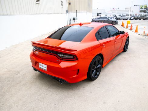 Used 2022 Dodge Charger R/T w/ Performance Handling Group RWD image 9