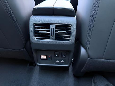 New 2026 Nissan Rogue Platinum w/ Platinum Premium Package image 12