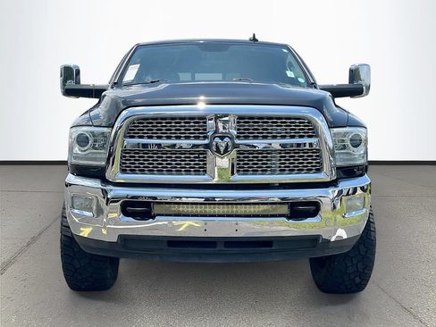 Used 2017 RAM 2500 Laramie AWD/4WD image 2