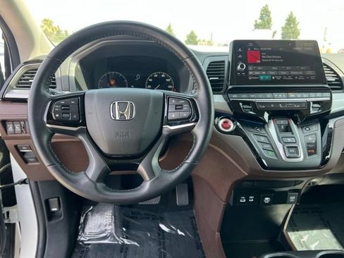 Used 2025 Honda Odyssey Touring image 8
