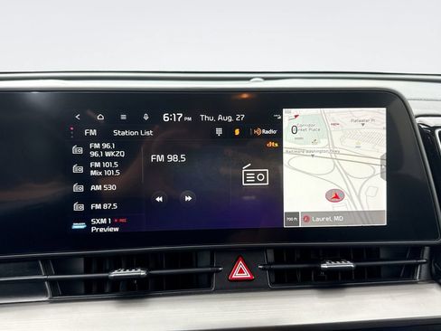 Used 2023 Kia Sportage EX FWD image 12