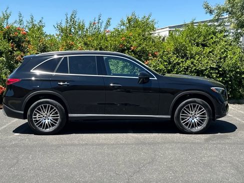 Certified 2025 Mercedes-Benz GLC 300 4MATIC image 2