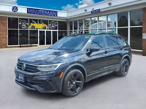 Certified 2024 Volkswagen Tiguan SE R-Line AWD/4WD image 1