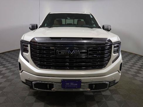 Used 2023 GMC Sierra 1500 Denali Ultimate AWD/4WD image 4