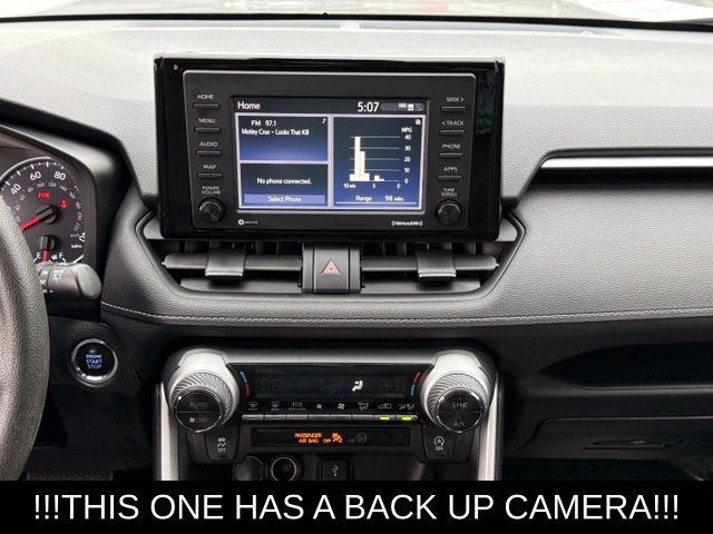 Used 2022 Toyota RAV4 XLE FWD image 17