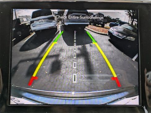 Used 2021 Jeep Grand Cherokee Limited w/ Luxury Group II image 29