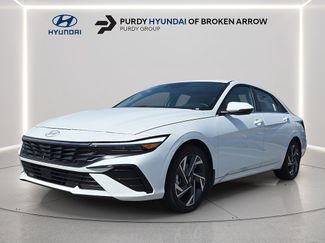 Certified 2025 Hyundai Elantra Limited FWD video 2
