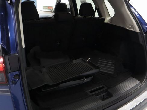 Certified 2022 Nissan Rogue SV image 14