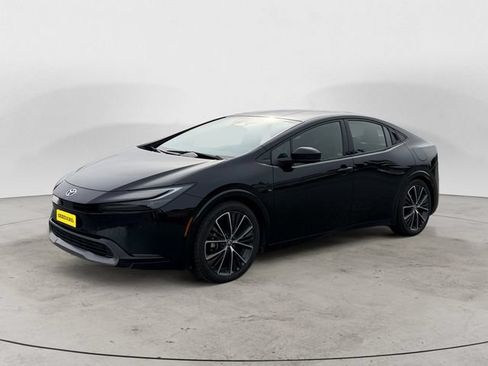 Used 2024 Toyota Prius XLE FWD image 1