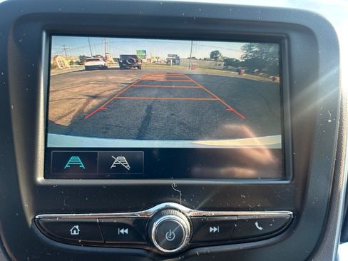 Used 2016 Chevrolet Malibu LT FWD image 18