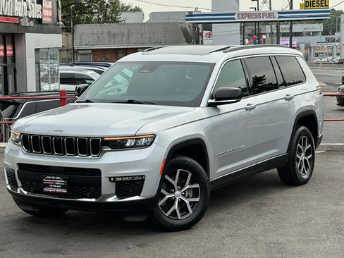 Used 2024 Jeep Grand Cherokee L Limited w/ Luxury Tech Group II image 9