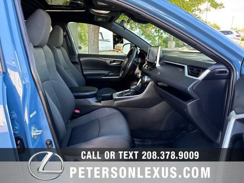 Used 2022 Toyota RAV4 SE w/ Convenience Package AWD/4WD image 13