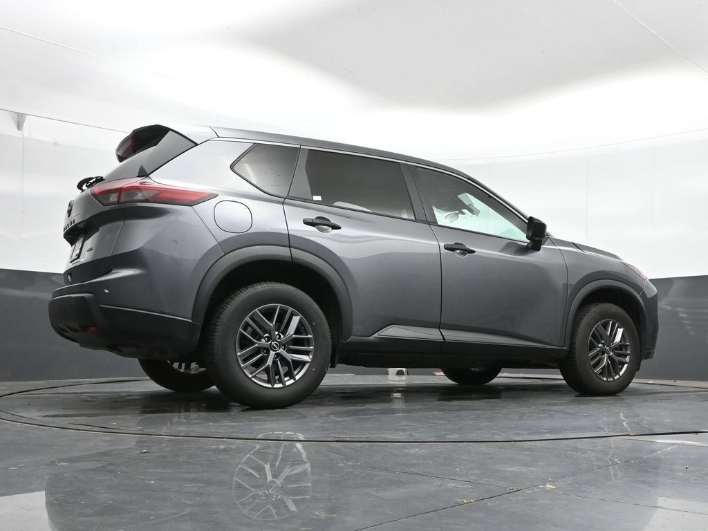 Used 2024 Nissan Rogue S AWD/4WD image 41