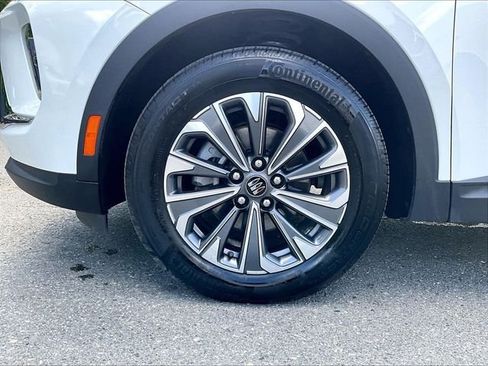 Used 2024 Buick Envision Preferred AWD/4WD image 9