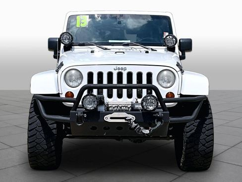 Used 2013 Jeep Wrangler Unlimited Sahara w/ Connectivity Group AWD/4WD image 4