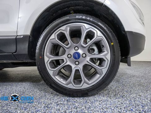 Used 2018 Ford EcoSport Titanium w/ Titanium Cold Weather Package AWD/4WD image 44