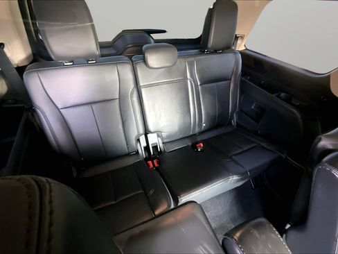 Used 2024 Ford Expedition XLT RWD image 19
