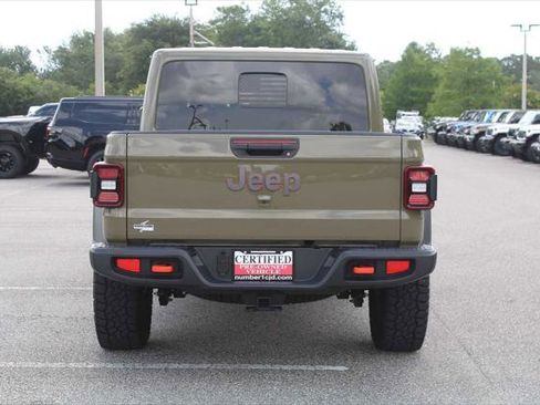 Certified 2025 Jeep Gladiator Mojave w/ Convenience Group AWD/4WD image 4