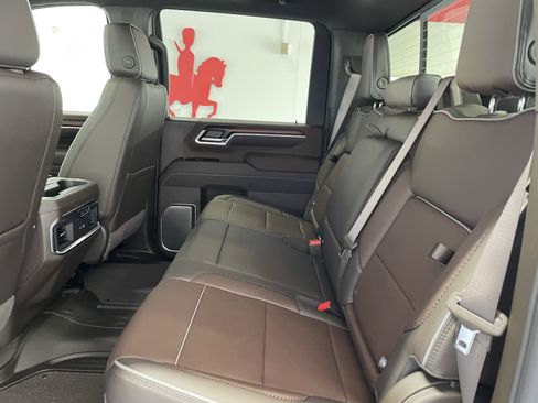 New 2026 GMC Sierra 2500 Denali w/ Denali Reserve Package AWD/4WD image 10
