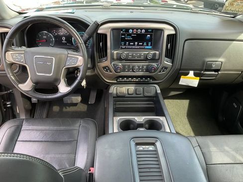 Used 2018 GMC Sierra 1500 Denali w/ Denali Ultimate Package AWD/4WD image 4