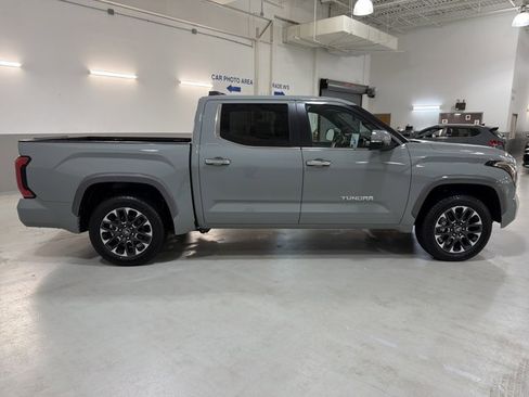 Used 2025 Toyota Tundra Limited AWD/4WD image 6