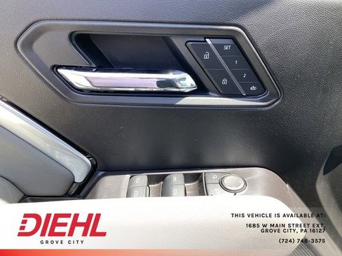 Used 2025 Chevrolet Colorado ZR2 AWD/4WD image 21