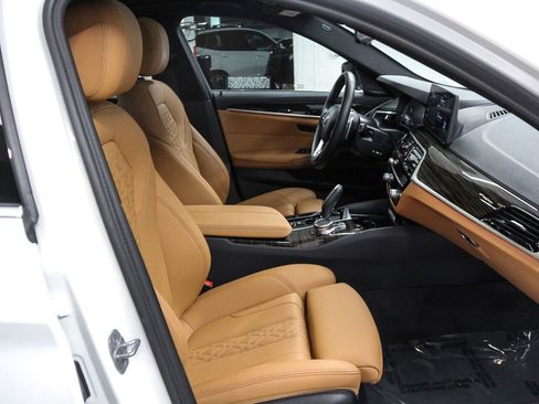 Certified 2023 BMW 530i w/ Premium Package RWD image 18