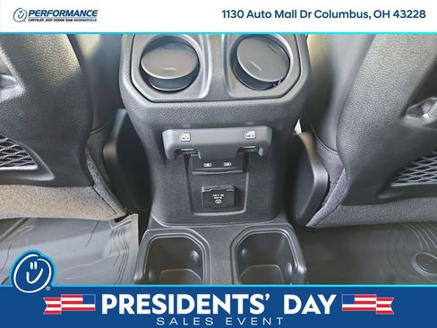 New 2025 Jeep Gladiator Rubicon image 15