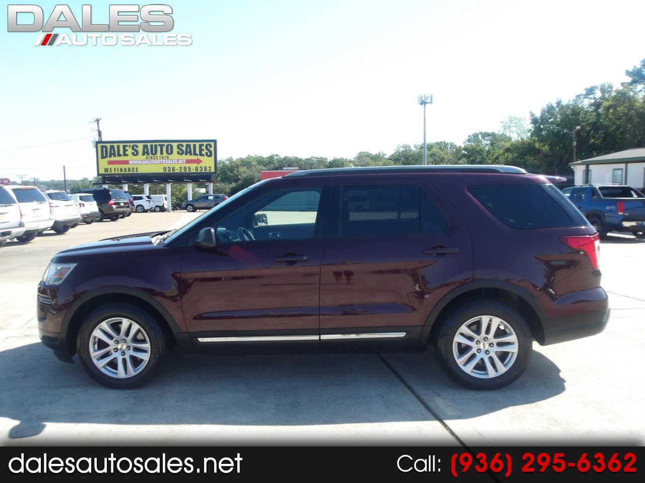 Used 2018 Ford Explorer XLT FWD image 1