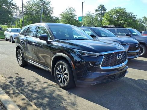 Certified 2025 INFINITI QX60 Pure w/ Cargo Package FWD image 3
