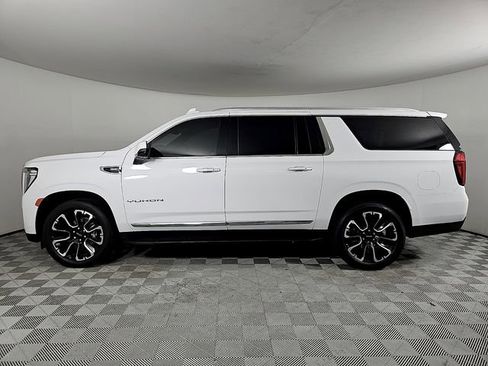 Used 2023 GMC Yukon XL SLT w/ SLT Premium Package RWD image 7