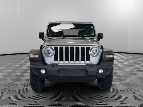 Used 2019 Jeep Wrangler Sport AWD/4WD image 3