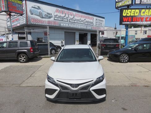 Used 2023 Toyota Camry SE w/ Cold Weather Package AWD/4WD image 6