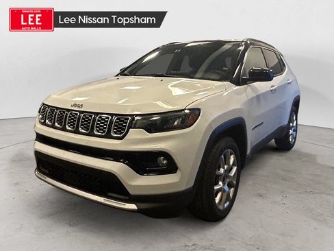 Used 2025 Jeep Compass Limited AWD/4WD image 1