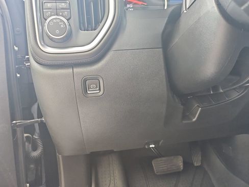 Used 2022 Chevrolet Silverado 1500 RST AWD/4WD image 23