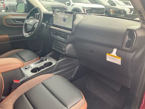 New 2026 Ford Bronco Sport Outer Banks w/ Outer Banks Tech Package+ AWD/4WD image 11