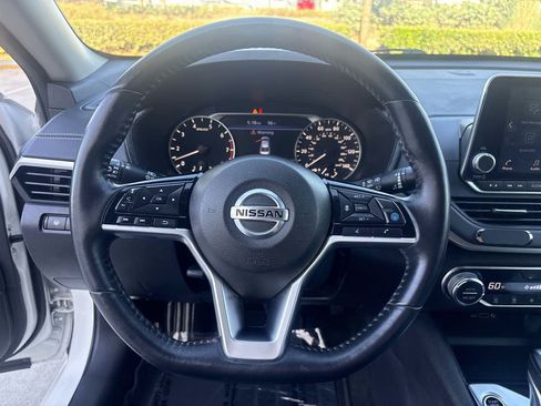 Used 2019 Nissan Altima 2.5 SV FWD image 21