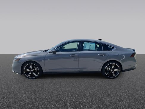 Used 2023 Honda Accord Sport image 6