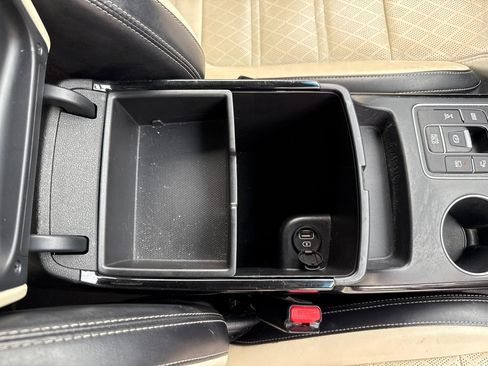 Used 2016 Kia Sorento SX w/ SXL Technology Package AWD/4WD image 14