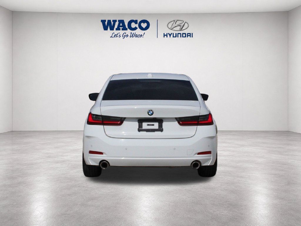 Used 2023 BMW 330i Sedan w/ Premium Package RWD image 9