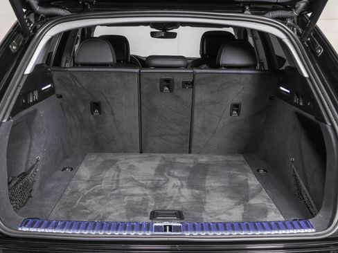 Used 2021 Audi e-tron Premium w/ Convenience Plus Package image 43