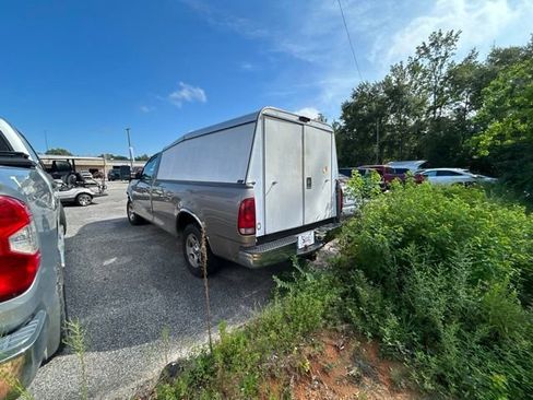 Used 2002 Ford F150 XL RWD image 5