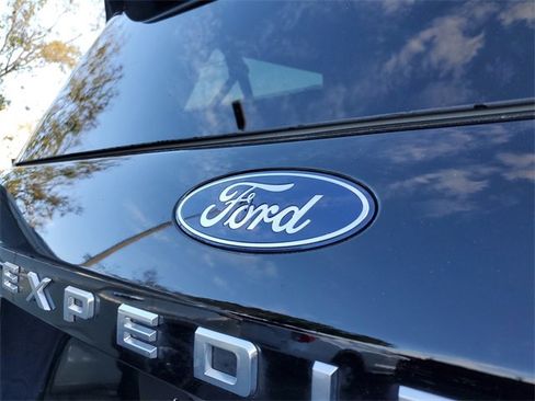 Used 2025 Ford Expedition Max Platinum w/ Driver's Package image 6